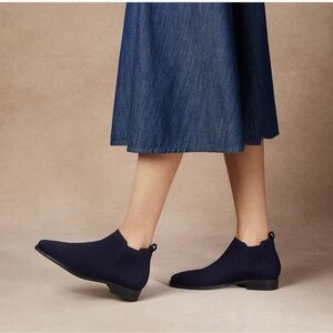 Vivaia Navy Square Toe Water Repellent Ankle Boots Rian Pro Size 40 (9US )